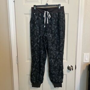 Figs FREEx Black and Gray Camouflage Scrub Joggers